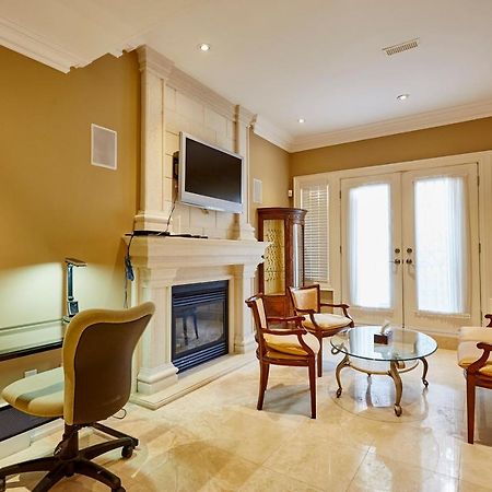 Elegant Apartment With Sauna Toronto Exterior foto