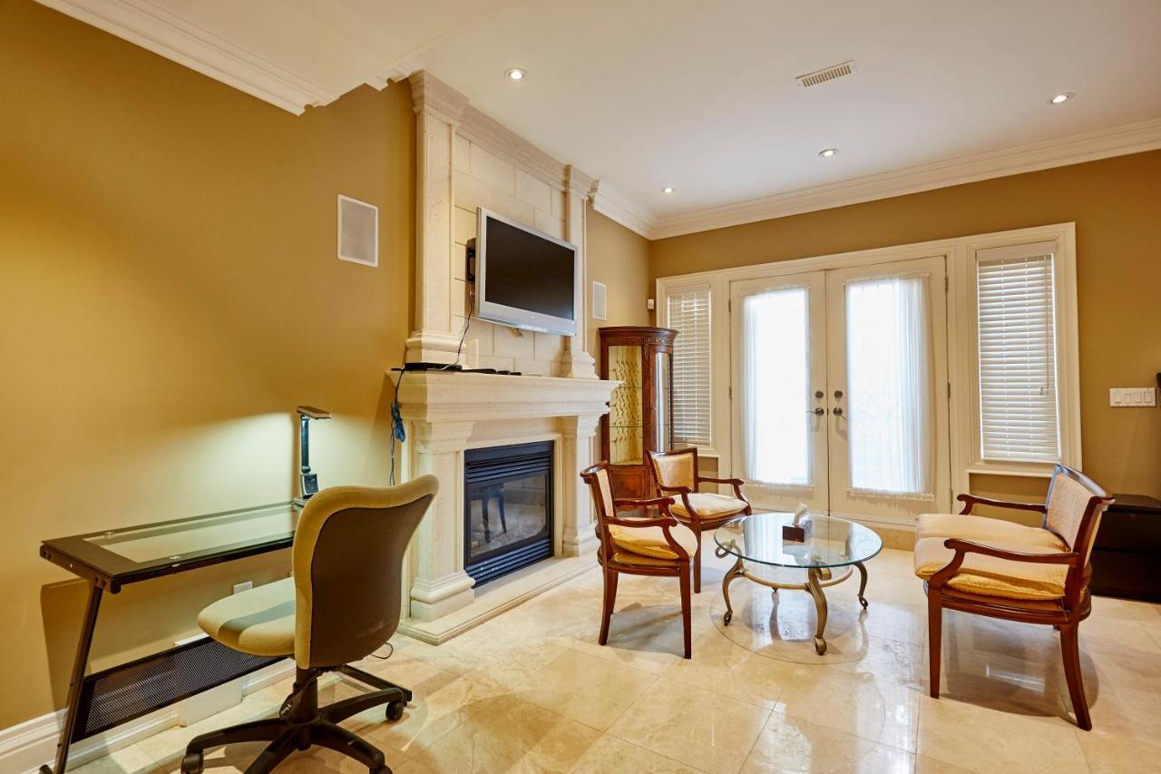 Elegant Apartment With Sauna Toronto Exterior foto